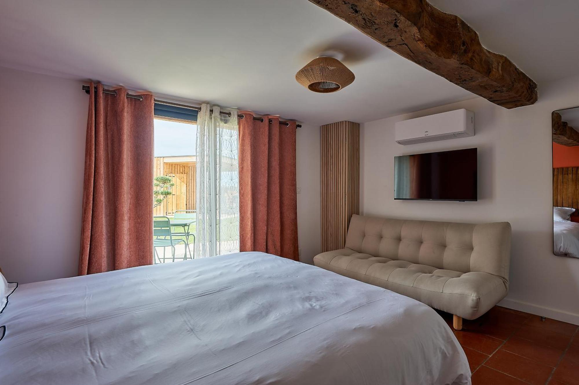 Le Repaire Lagardere Bed and Breakfast Lussac  Εξωτερικό φωτογραφία