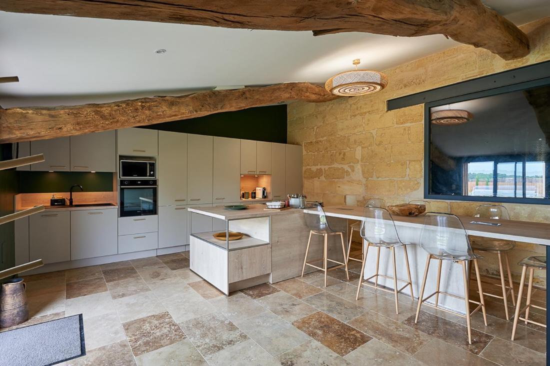 Le Repaire Lagardere Bed and Breakfast Lussac  Εξωτερικό φωτογραφία